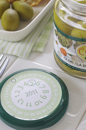 開封日がすぐわかるカレンダーシール