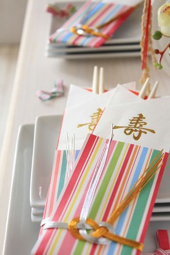 折るだけで簡単！市販の箸袋をドレスアップ