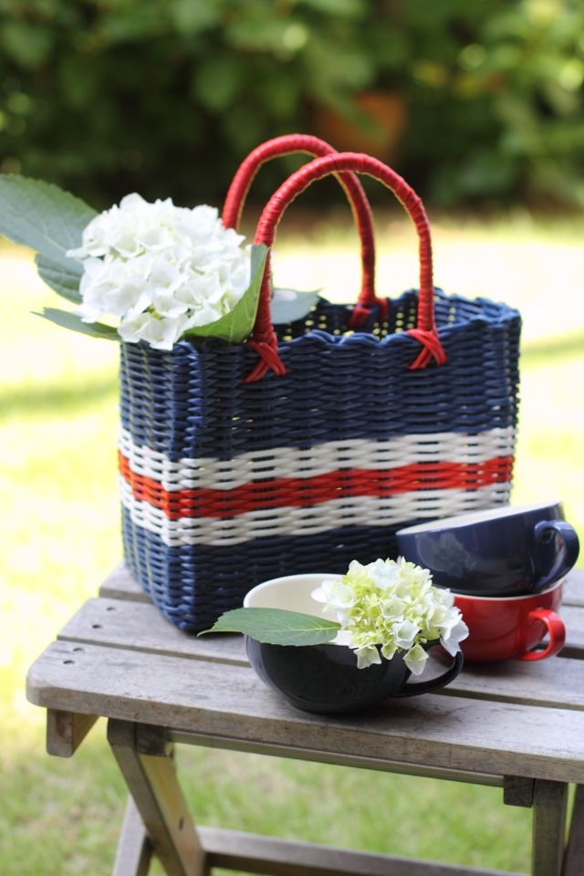 トリコロールカラーで、初夏を元気に