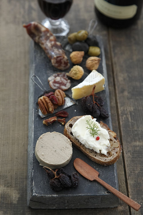 話題のタネも盛り合わせて、ワインのおつまみ