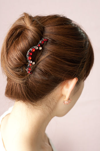 ひとりでできる簡単ヘアアレンジＰＡＲＴ２　夜会巻きコームアレンジ