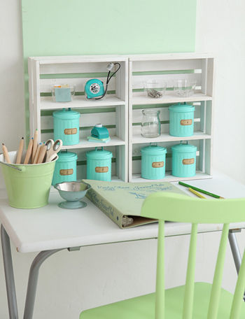 １００円缶デスク収納