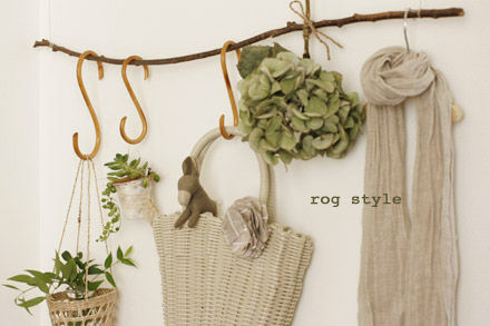 木の枝を使って簡単ディスプレイ