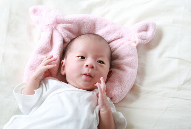 可愛い赤ちゃん枕がこんなに簡単に！　ツーウェイに使えます♪