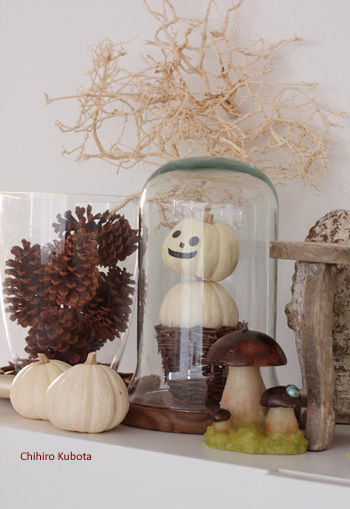 100円も・木の実もありったけをガラスに