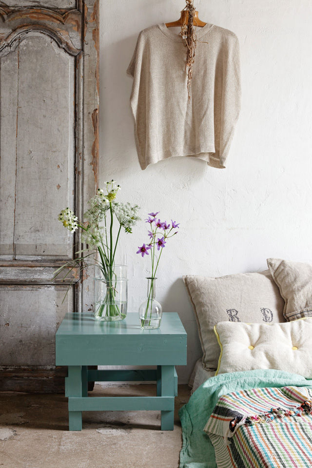 海辺のリゾートを思わせるミントグリーンで初夏の模様替え