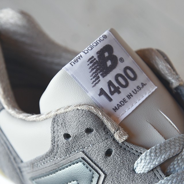 大人女子なら知っていて！スニーカーの正しいヒモの結び方