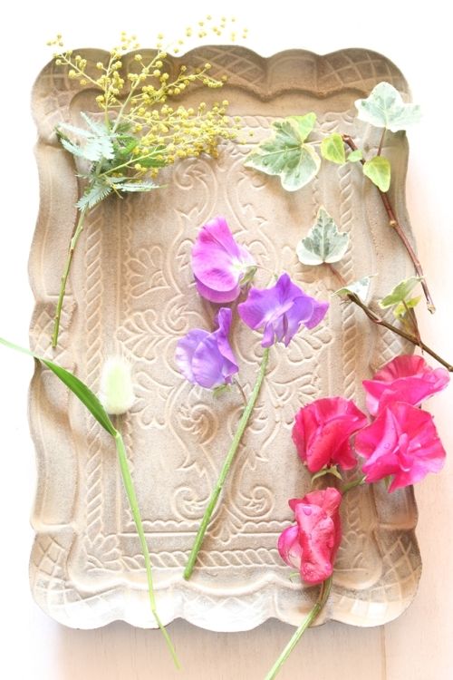 春の花を愉しむ＆簡単・壁づけ収納棚　～　「ナチュラルな暮らしのヒント」から