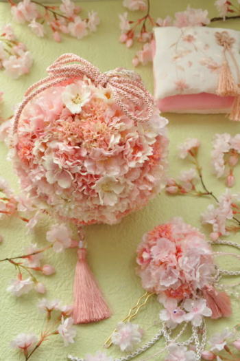 和装婚に　桜のボールブーケと髪飾り