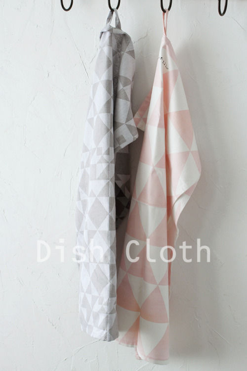 春色ディッシュクロスと木製トレーのおしゃれな使い方　～　「ナチュラルな暮らしのヒント」から