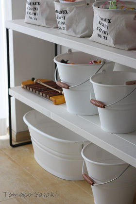 収納は「同じデザイン・色」で揃えるのがコツ！