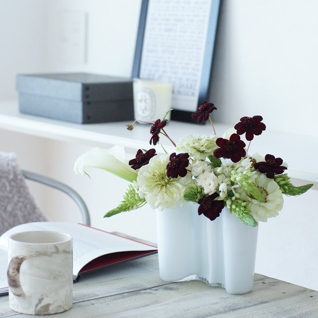 モダンな花色配色！ ブラック＆ホワイトの花あしらいのコツ