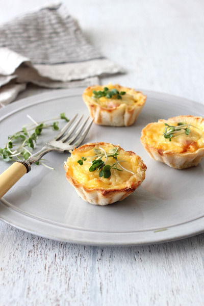 食パンを使えば手間なし簡単！プリンカップで作るパンキッシュ