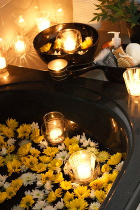 デザートカップキャンドルで菊湯を楽しむ