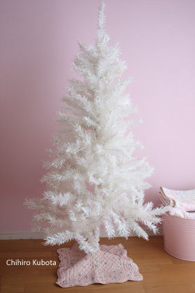 クッションをカット？！ツリーの足元隠し