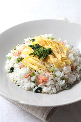 菜の花と鮭アラで簡単ちらし寿司