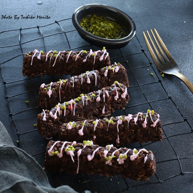 ダイソーのスティック型製氷皿で♪ 混ぜて固める簡単チョコレートバー