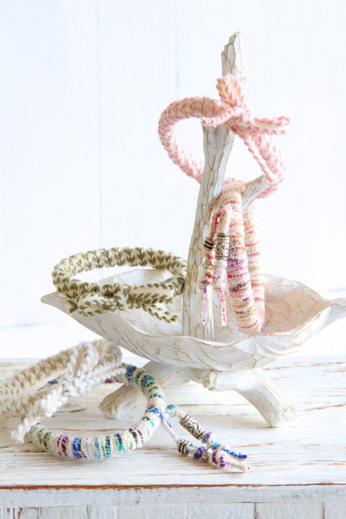 100均アームバンドを、お出かけ用ブレスにリメイク！