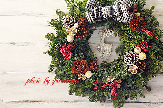 まだ間に合う！ 基本の手作りクリスマスリース＆リースバリエーション