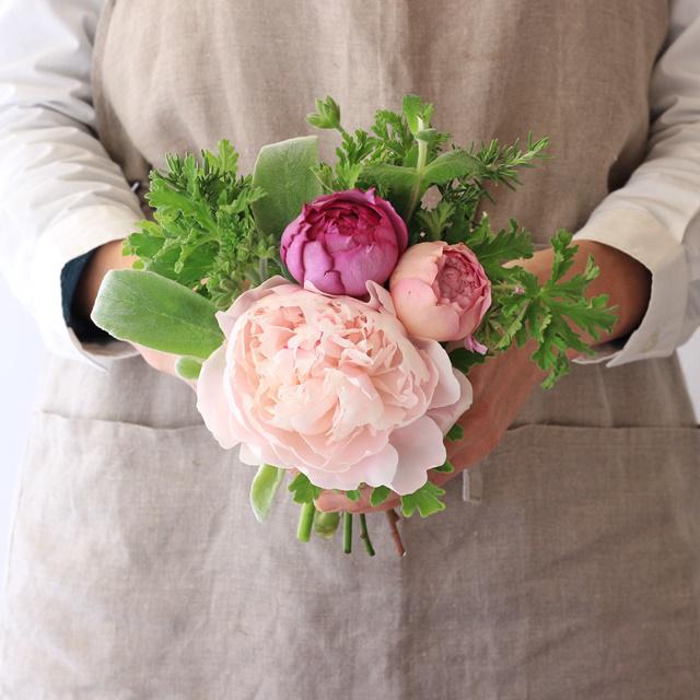 母の日のプレゼントに♪ 香りを楽しむ花束「タッジーマッジー」