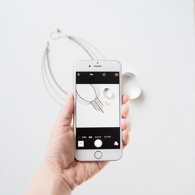 iPhoneカメラで、アクセサリーをインスタっぽくお洒落に撮るコツ♪