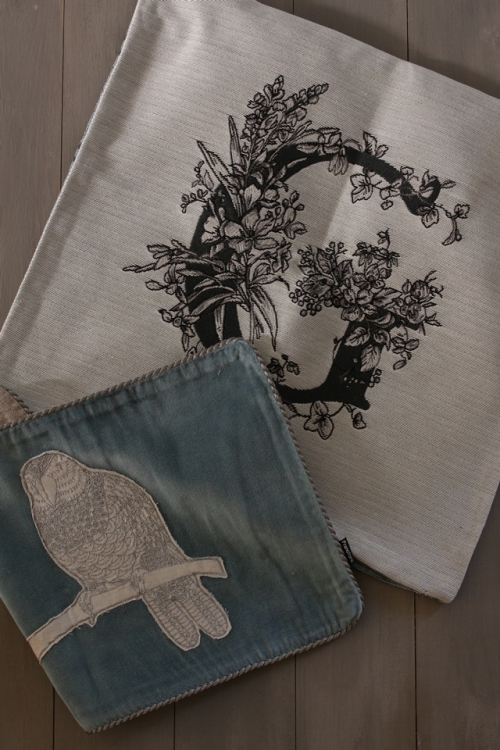 秋に欲しいクッションとハロウィンアレンジ　～　「ナチュラルな暮らしのヒント」から