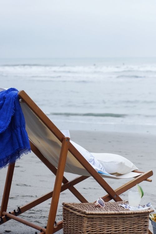 大人の海辺ピクニック　～簡単小物をプラスして　大人時間の演出～