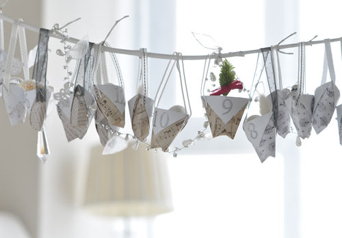 2012クリスマス・6　紙とリボンで作るアドベントカレンダー