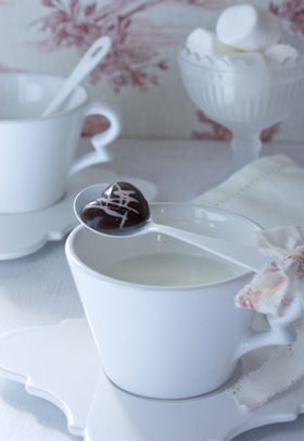 バレンタインの名残を楽しむスプーンチョコ