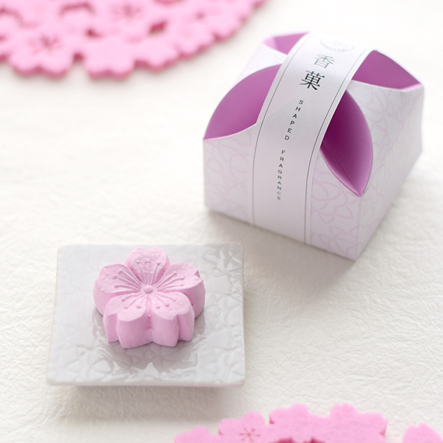 春らしいさくら型のアロマストーンで、好きな香りを楽しみませんか？