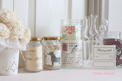 ガラス瓶をフレームにする簡単インテリア