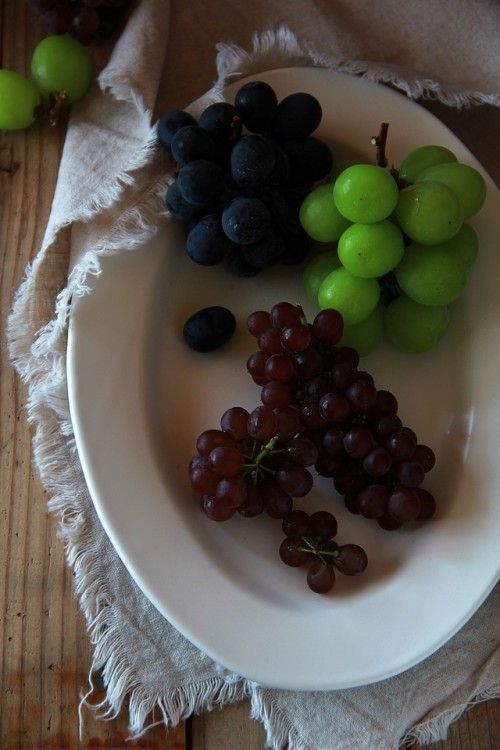 自家製で家飲みを楽しく～！かわいい、枝つき干しぶどう