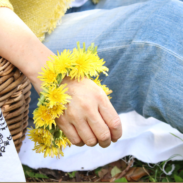 [雑草生活] 親子で楽しむタンポポ遊び♪ ブレスレット2種