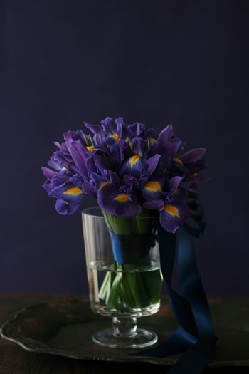 アイリスがお洒落、端午の節句のテーブル飾り