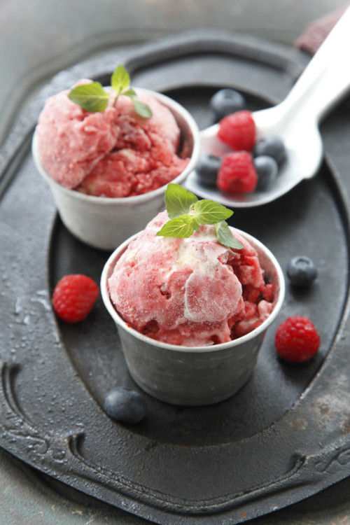 簡単！キュートなストロベリーアイス