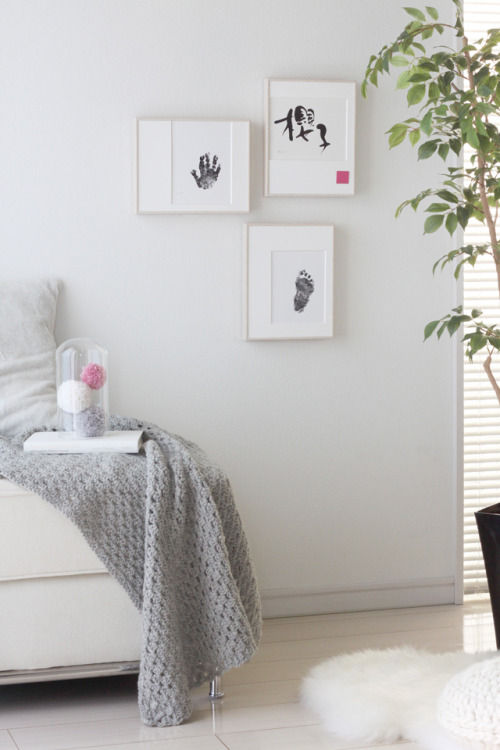 お誕生記念や成長記念に！ 手形や足形で作るアートフレーム