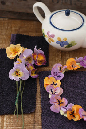 想い出のうつわをモチーフに。クレイで作るビオラ