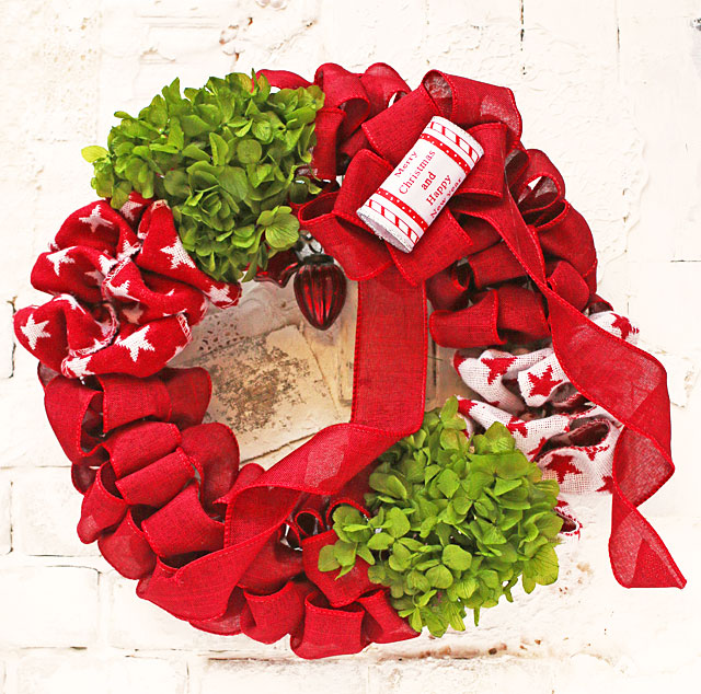 “毎日Wreath”～身近な材料でつくれるリースのコレクション～