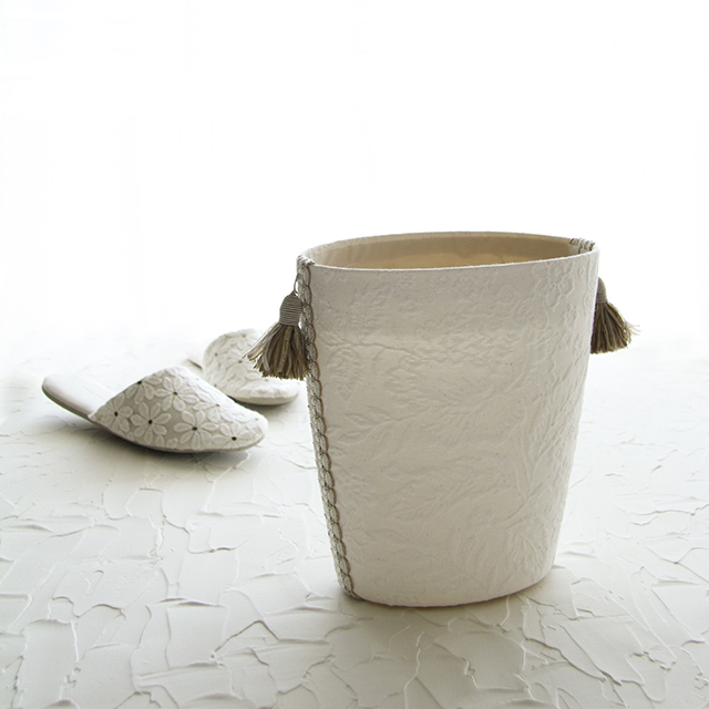 100均グッズの簡単カルトナージュ～エレガントなゴミ箱つくり～♪