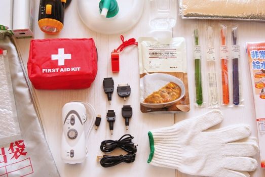 「防災週間」に非常用持出袋の中の簡易充電器チェック