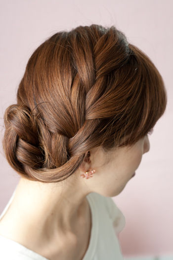 ひとりでできる簡単ヘアアレンジＰＡＲＴ１　三つ編みアレンジ