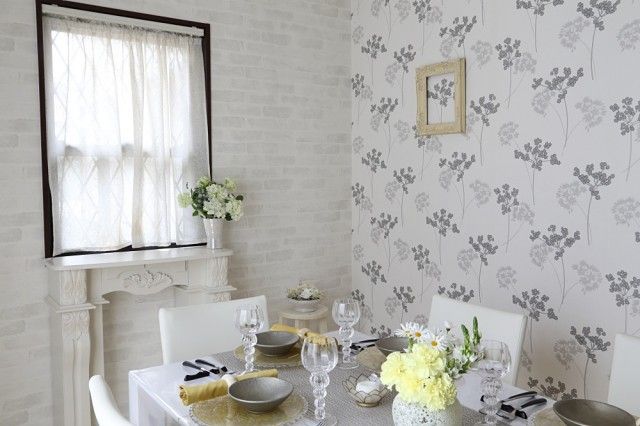 両面テープで壁紙を張れるって本当？