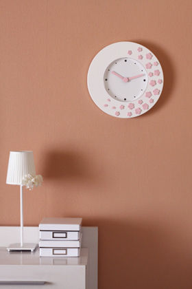 新たな時を刻む時計に、クレイでデコ！