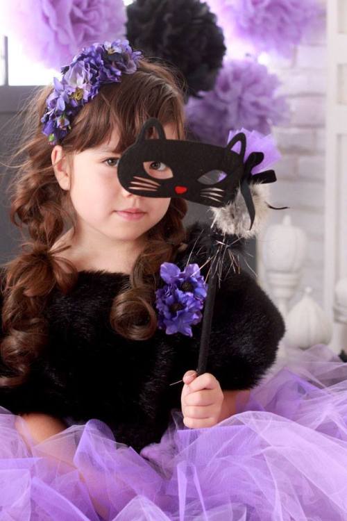 グルーガンでとめるだけ！　ママ手作りのお姫様仮装で楽しむハロウィン