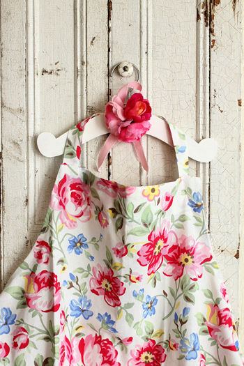 １００円ショップのハンガーをかわいくアレンジ