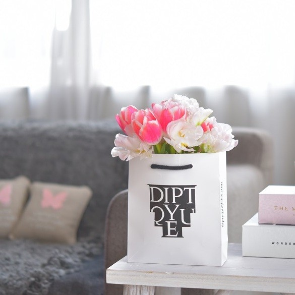 材料費はタダ！ 家に余っている○○を使っておしゃれにお花を飾る方法