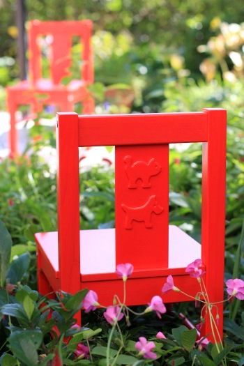 ガーデンで使うＩＫＥＡのチャイルドチェアー