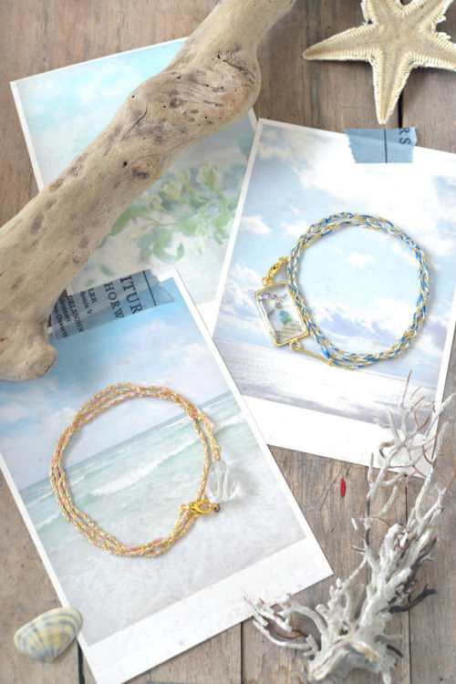 三つ編みで簡単♪　刺しゅう糸とチェーンで作る夏色ブレスレット