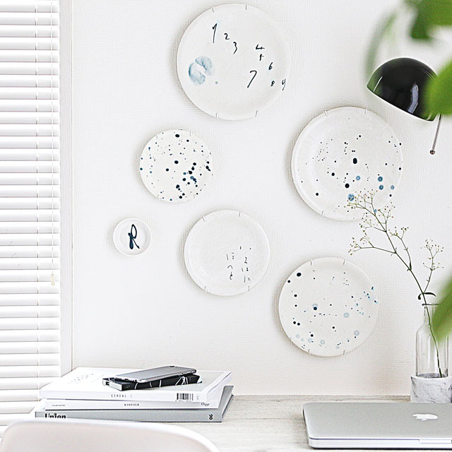  “お皿”を壁に飾りたい♪ 半紙でデコパージュした手書きの海外風プレートインテリア