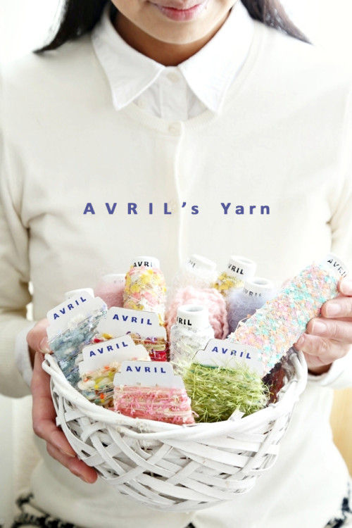 木枯らしの寒い日は、お家で“アヴリル”の指編みパーティしよう！